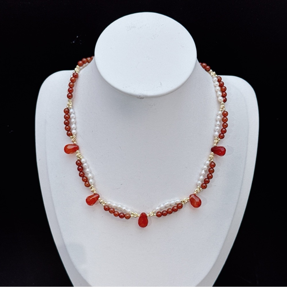 AM14 Handmade Freshwater Pearl Garnet Necklace